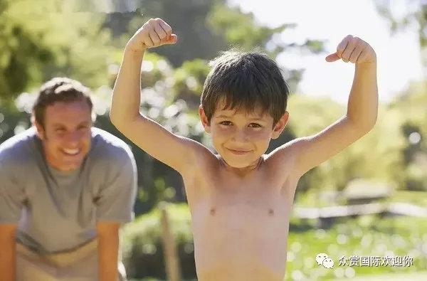 学霸父母却为学渣儿子感到骄傲：让孩子快乐成长是最好的教育！